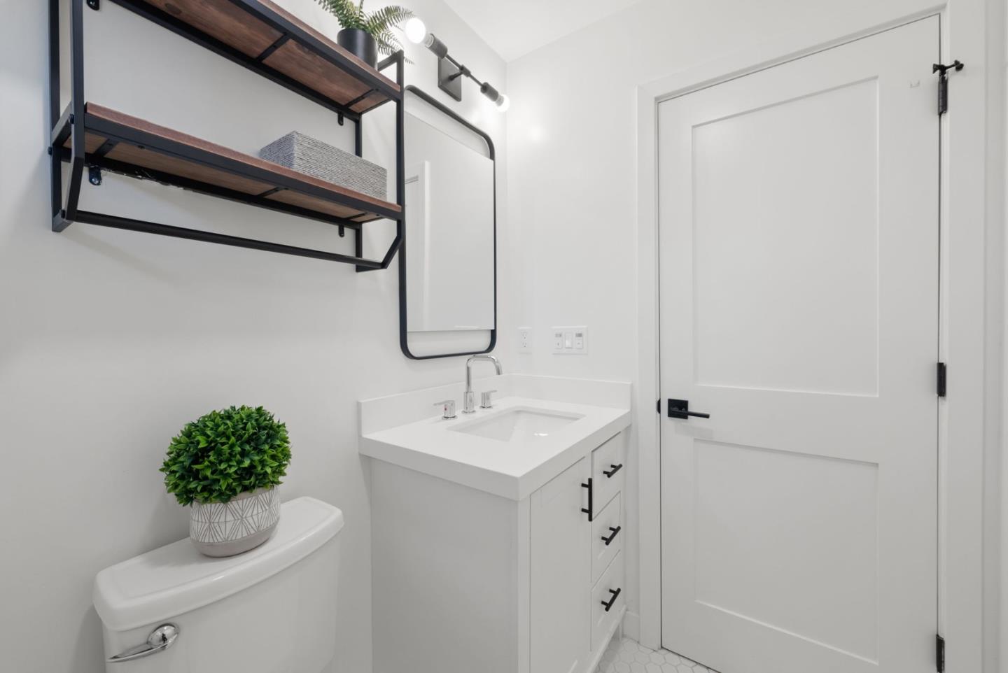 Detail Gallery Image 29 of 41 For 1370 Lansing Ave, San Jose,  CA 95118 - 3 Beds | 2 Baths