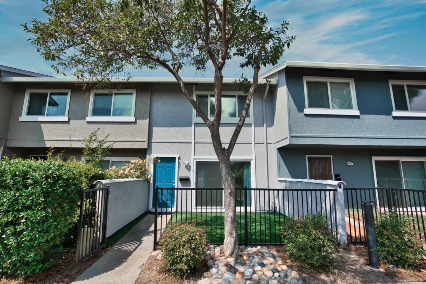 Detail Gallery Image 2 of 20 For 4605 Granada Way, Union City,  CA 94587 - 2 Beds | 1/1 Baths
