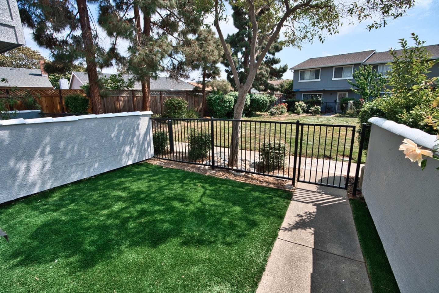 Detail Gallery Image 3 of 20 For 4605 Granada Way, Union City,  CA 94587 - 2 Beds | 1/1 Baths