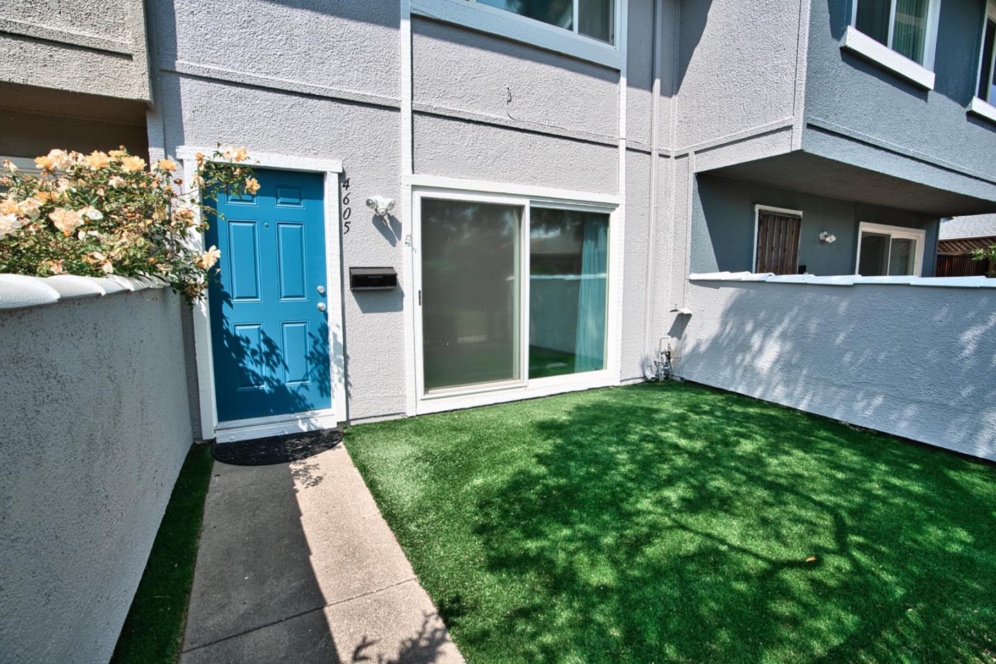 Detail Gallery Image 4 of 20 For 4605 Granada Way, Union City,  CA 94587 - 2 Beds | 1/1 Baths