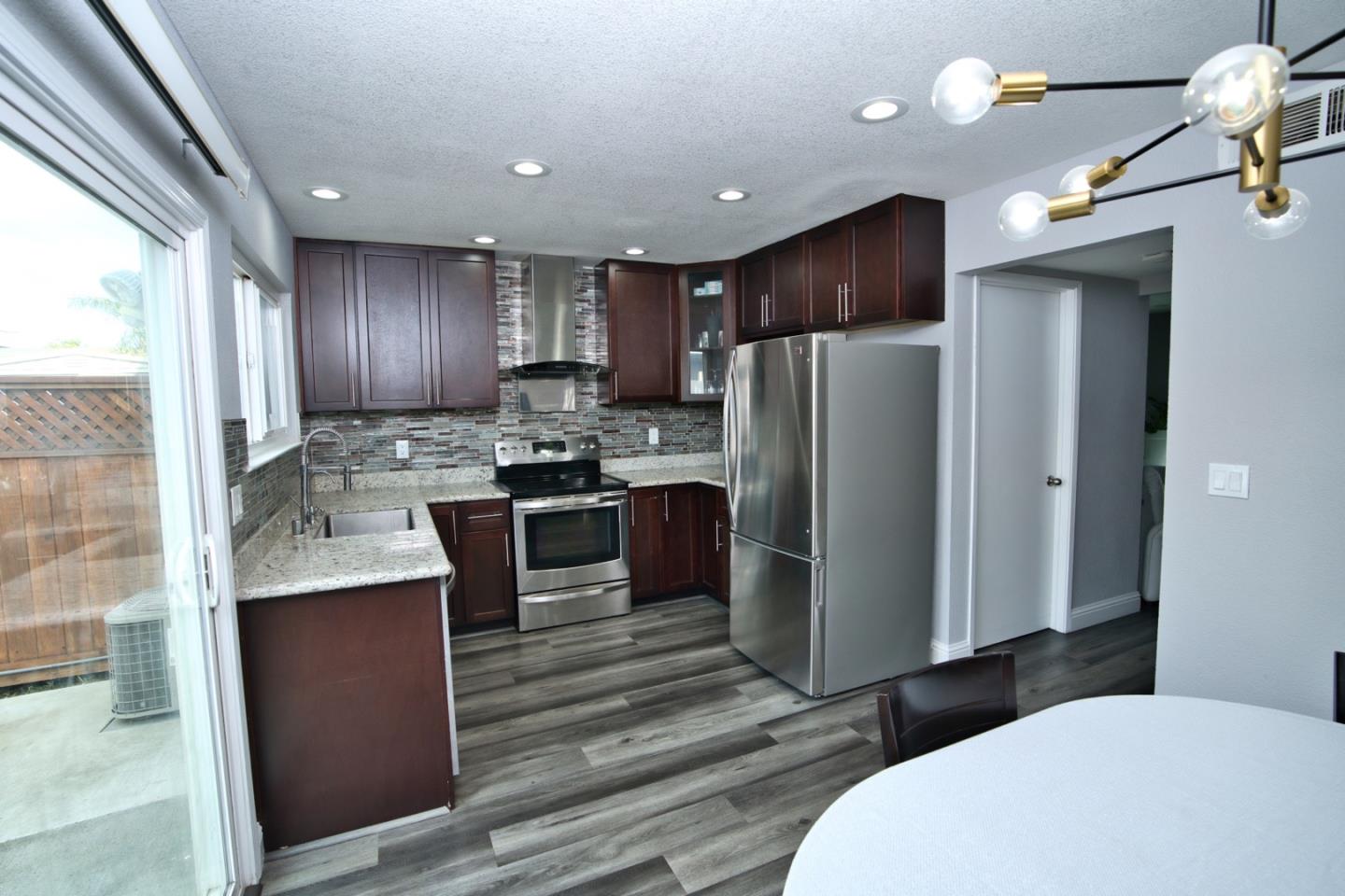 Detail Gallery Image 9 of 20 For 4605 Granada Way, Union City,  CA 94587 - 2 Beds | 1/1 Baths