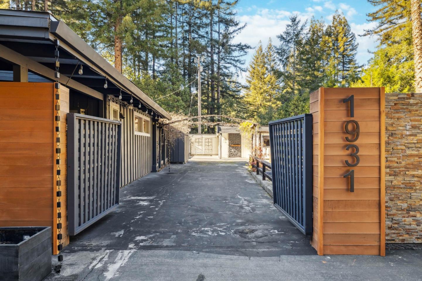 Detail Gallery Image 2 of 71 For 1931 Gold Gulch Rd, Felton,  CA 95018 - 3 Beds | 3 Baths