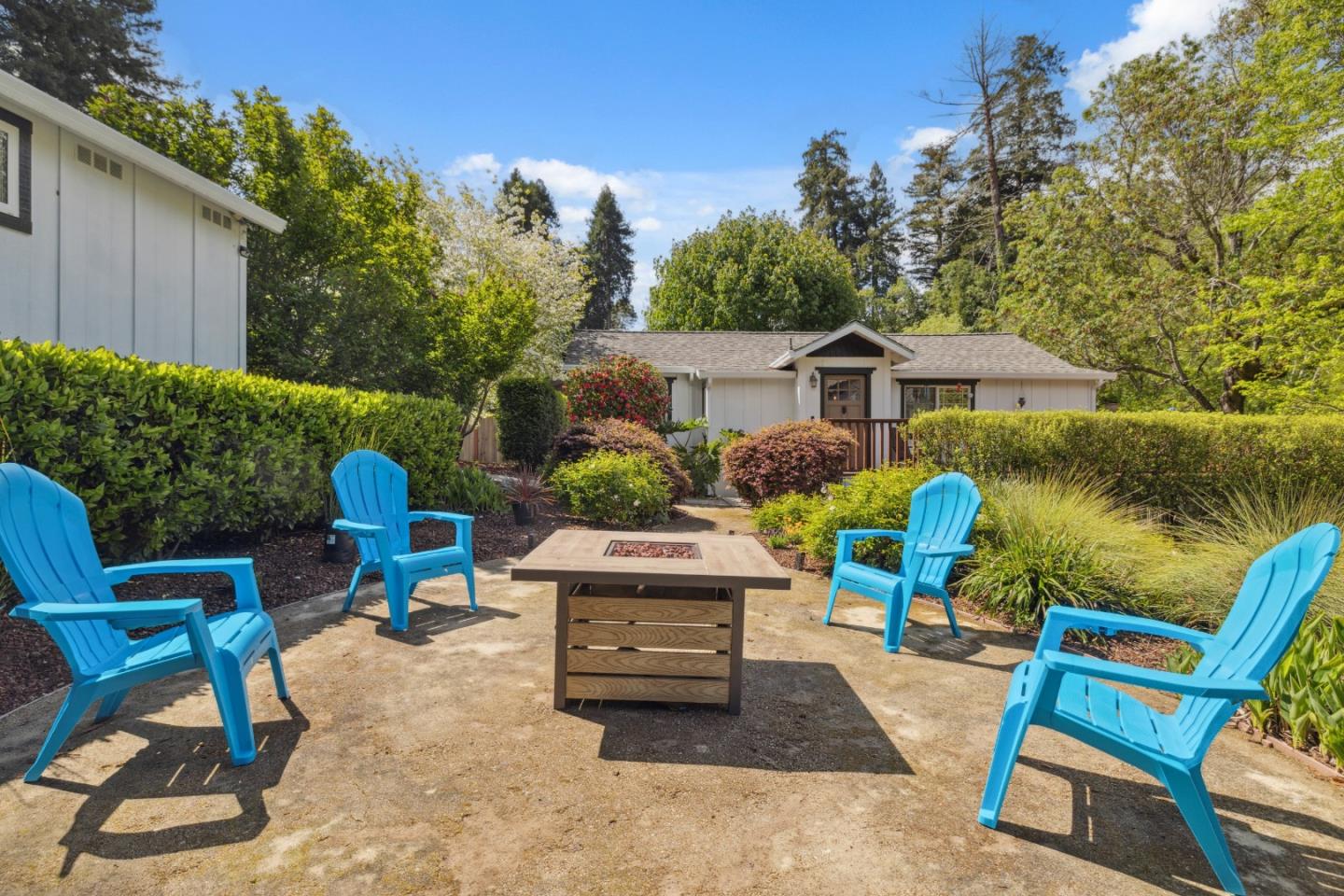 Detail Gallery Image 3 of 42 For 8055 Fernwood Ave, Ben Lomond,  CA 95005 - 2 Beds | 1 Baths