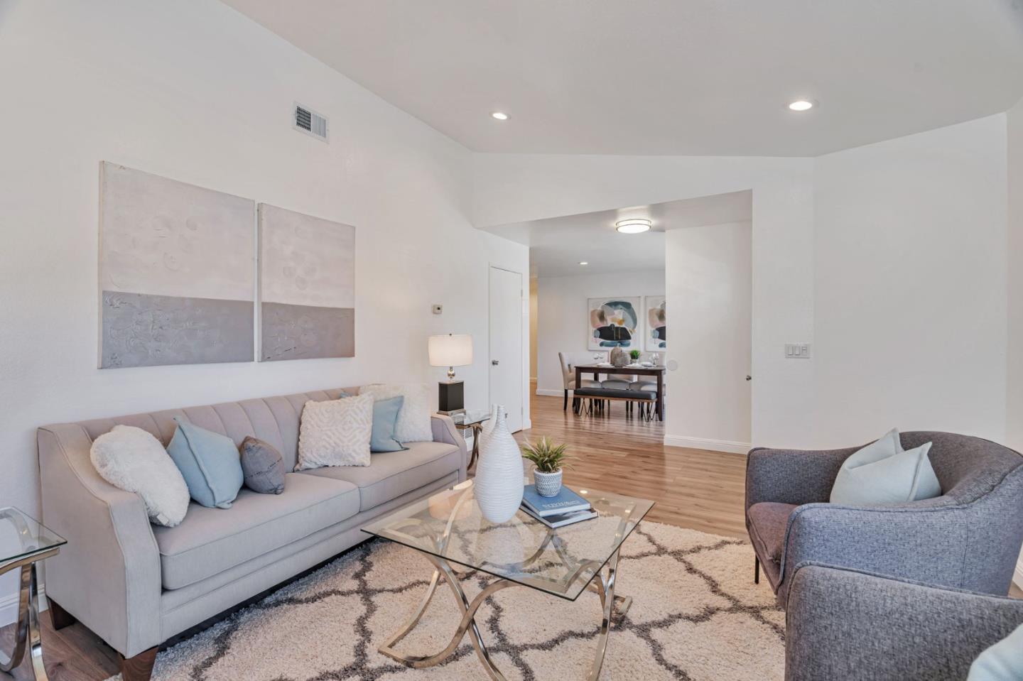 Detail Gallery Image 6 of 26 For 3915 Jerabek Ct, San Jose,  CA 95136 - 3 Beds | 2 Baths