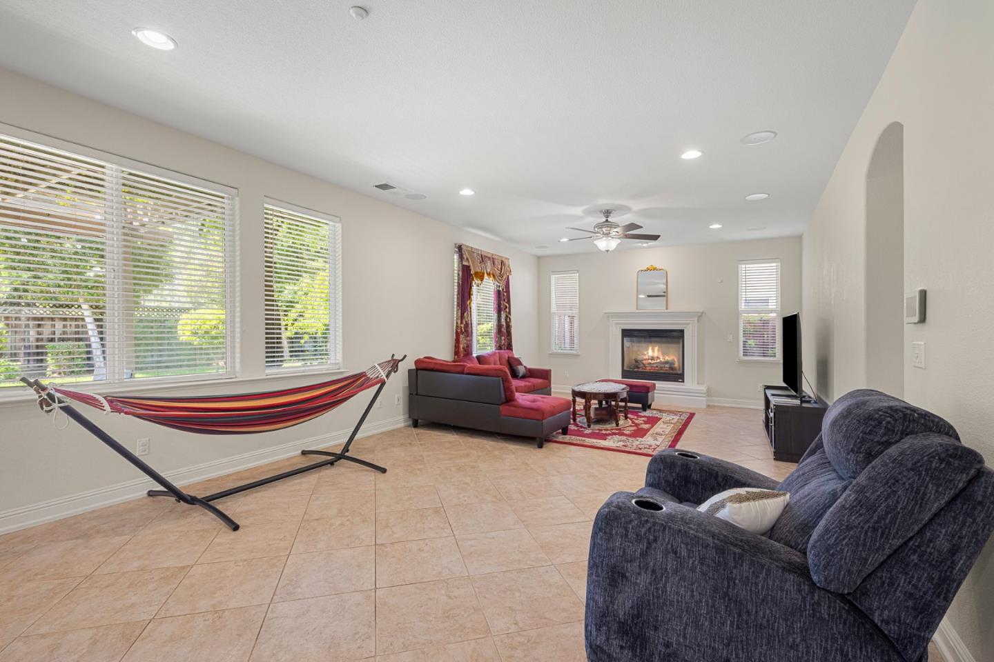 Detail Gallery Image 16 of 59 For 5871 Masoni Place, Gilroy,  CA 95020 - 4 Beds | 2/1 Baths