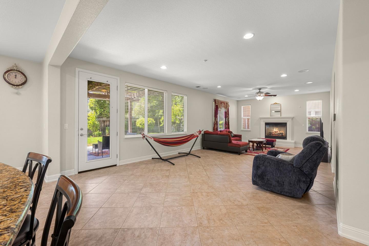 Detail Gallery Image 20 of 59 For 5871 Masoni Place, Gilroy,  CA 95020 - 4 Beds | 2/1 Baths