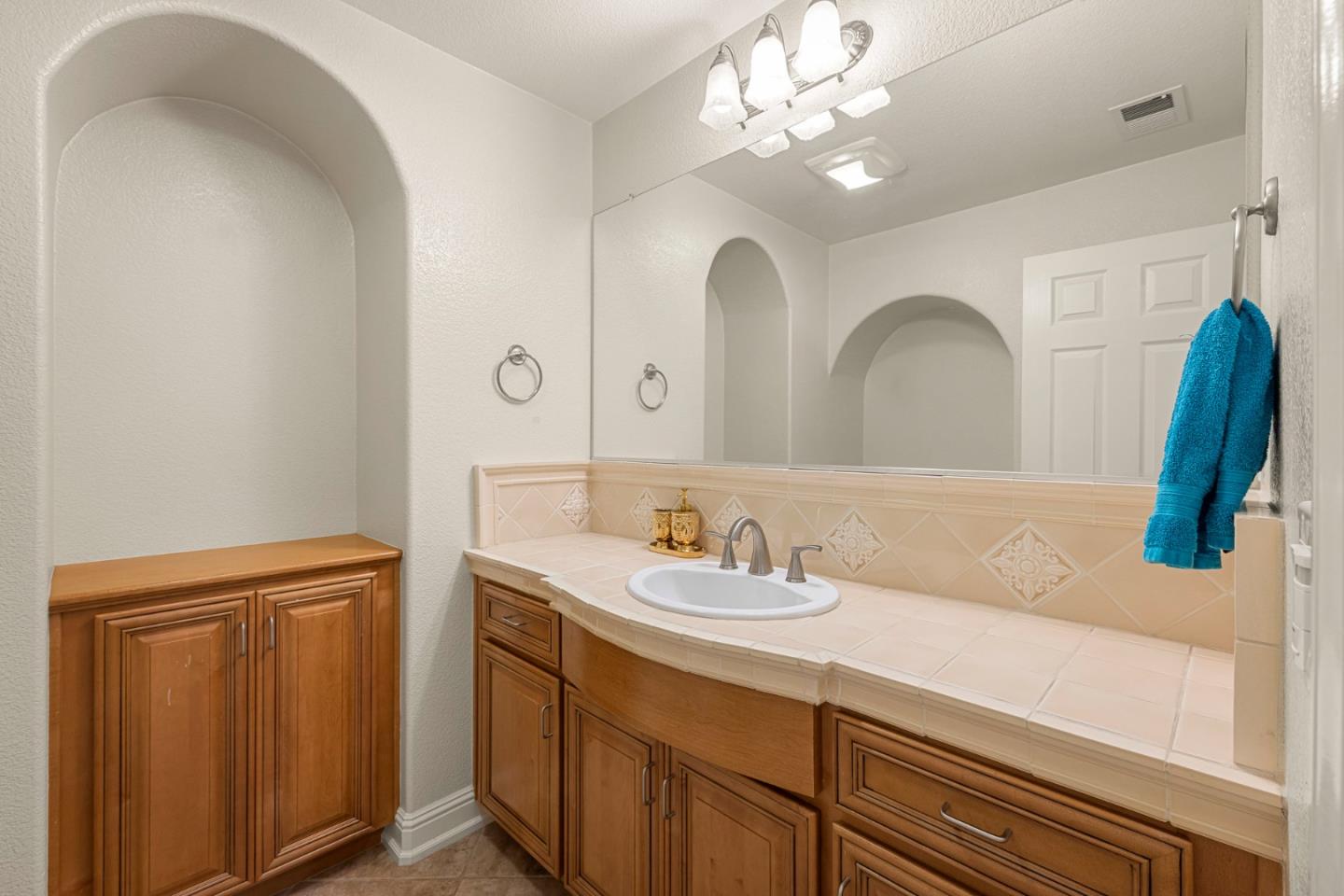 Detail Gallery Image 26 of 59 For 5871 Masoni Place, Gilroy,  CA 95020 - 4 Beds | 2/1 Baths