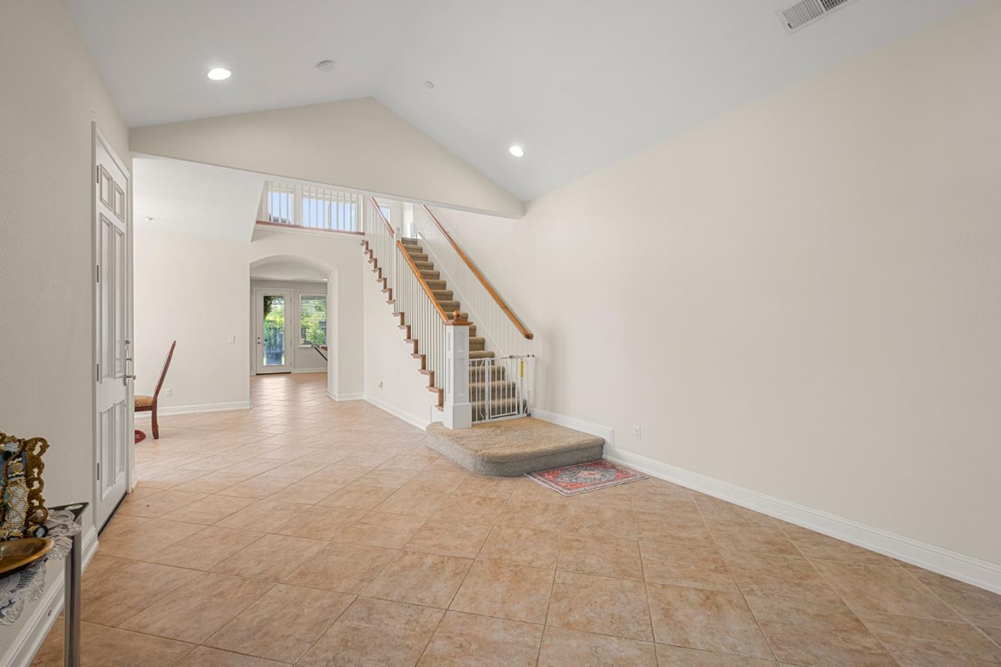 Detail Gallery Image 4 of 59 For 5871 Masoni Place, Gilroy,  CA 95020 - 4 Beds | 2/1 Baths