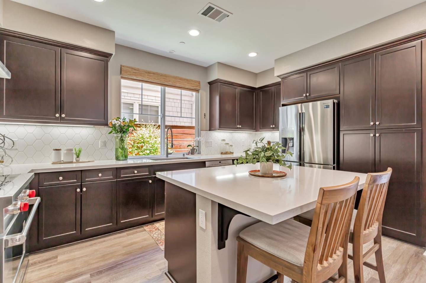 Detail Gallery Image 10 of 41 For 1020 Rodriguez St, Santa Cruz,  CA 95062 - 3 Beds | 2/1 Baths