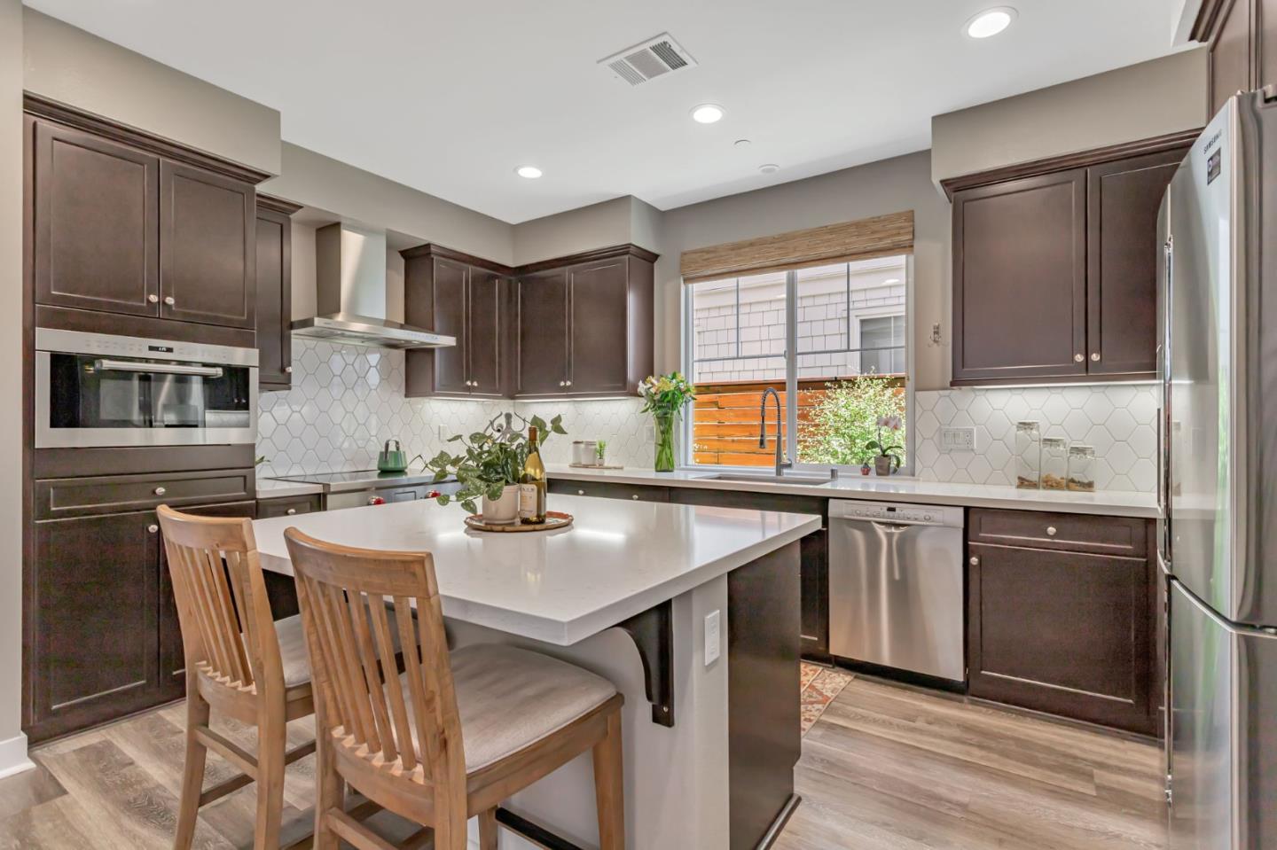 Detail Gallery Image 11 of 41 For 1020 Rodriguez St, Santa Cruz,  CA 95062 - 3 Beds | 2/1 Baths