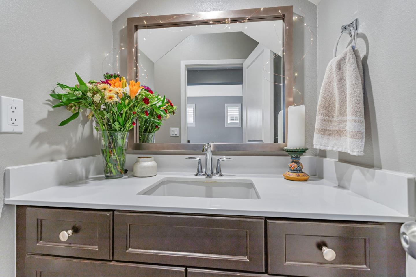 Detail Gallery Image 19 of 41 For 1020 Rodriguez St, Santa Cruz,  CA 95062 - 3 Beds | 2/1 Baths