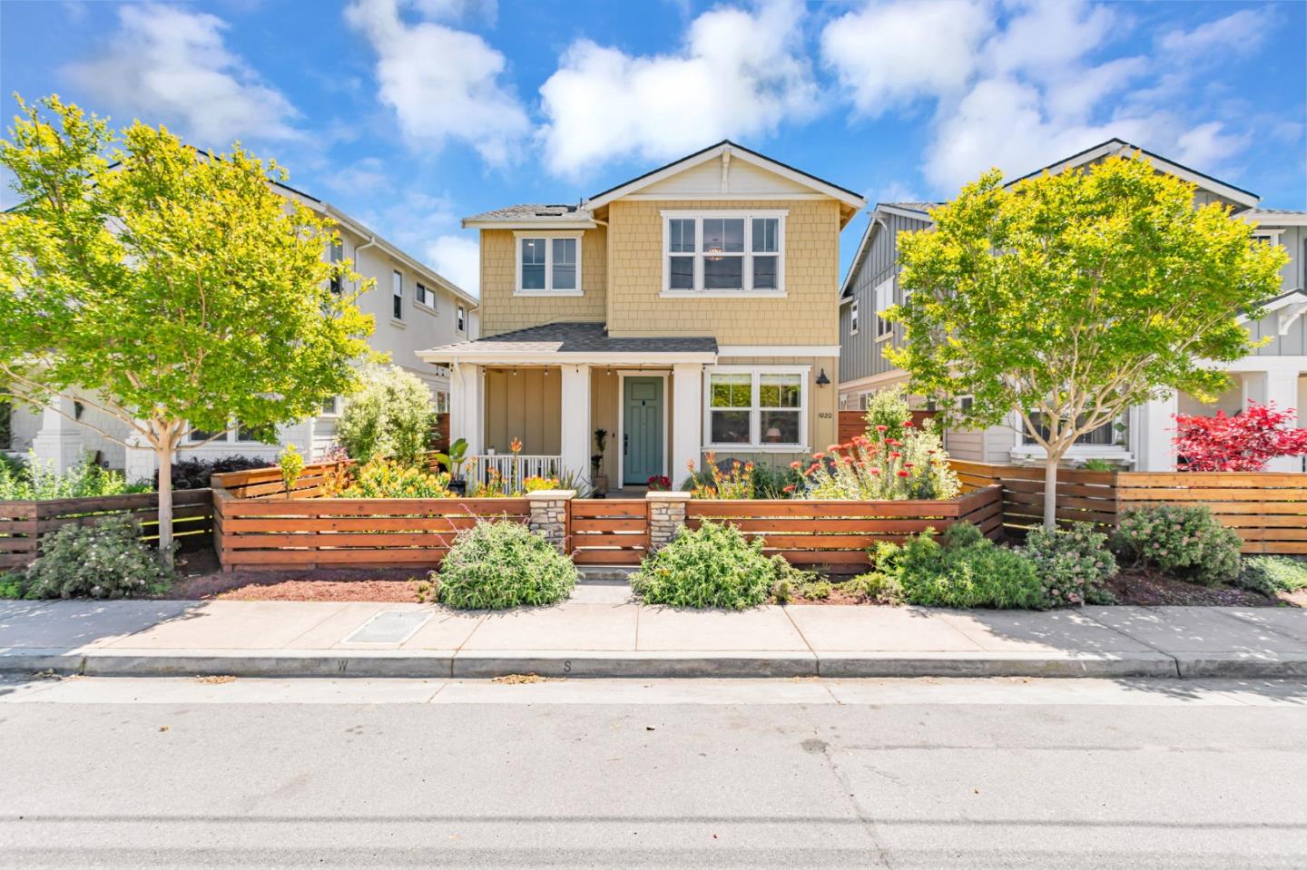 Detail Gallery Image 2 of 41 For 1020 Rodriguez St, Santa Cruz,  CA 95062 - 3 Beds | 2/1 Baths