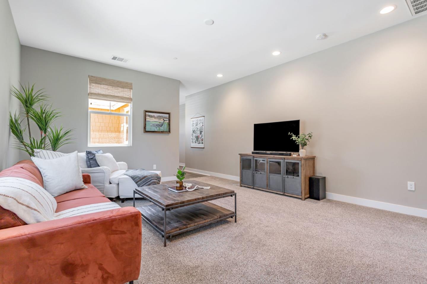 Detail Gallery Image 21 of 41 For 1020 Rodriguez St, Santa Cruz,  CA 95062 - 3 Beds | 2/1 Baths
