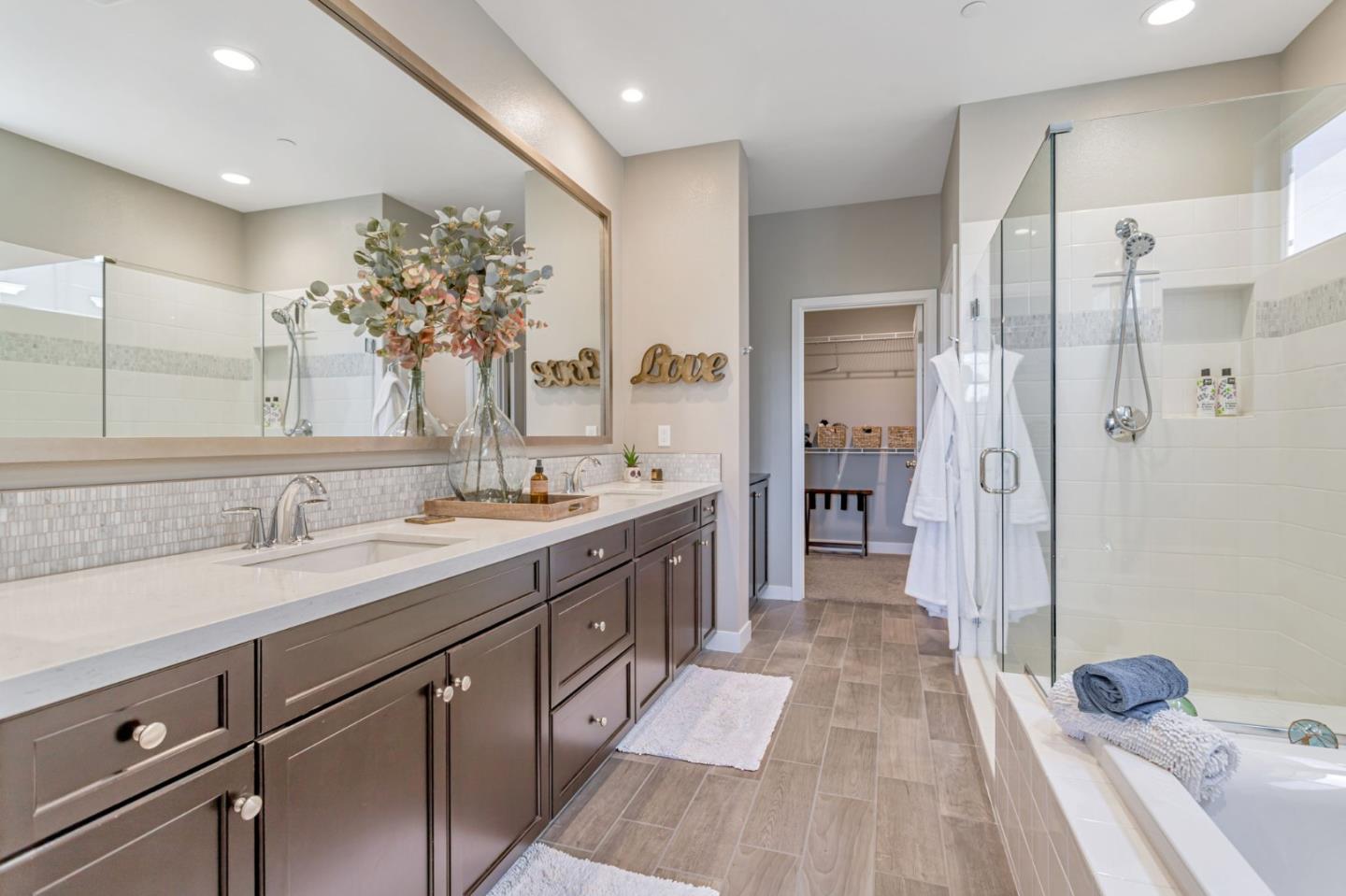 Detail Gallery Image 26 of 41 For 1020 Rodriguez St, Santa Cruz,  CA 95062 - 3 Beds | 2/1 Baths