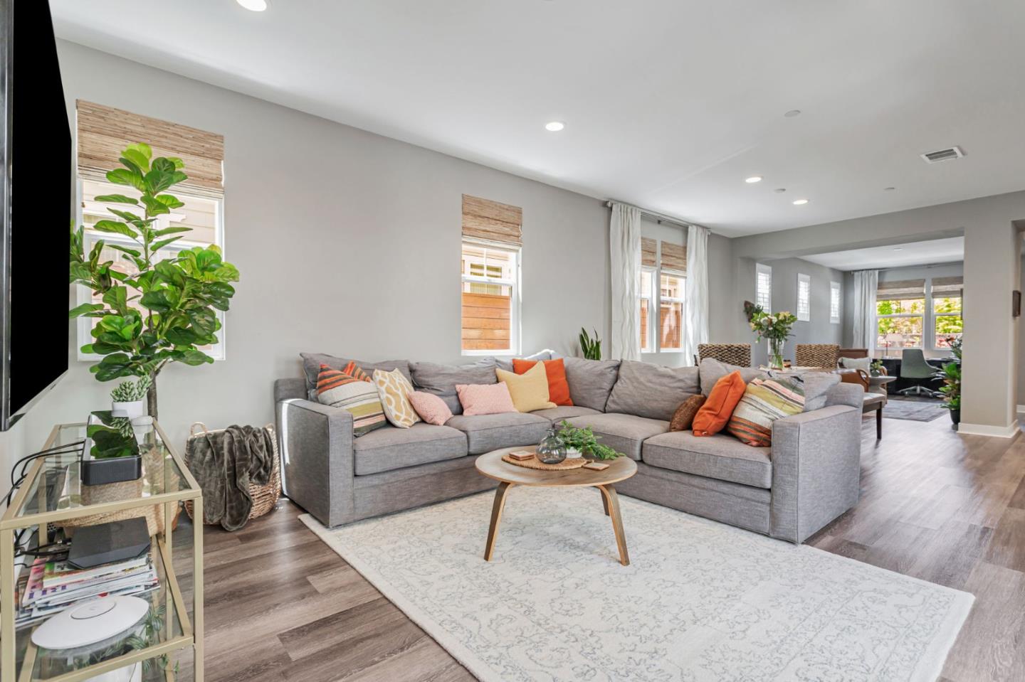 Detail Gallery Image 4 of 41 For 1020 Rodriguez St, Santa Cruz,  CA 95062 - 3 Beds | 2/1 Baths