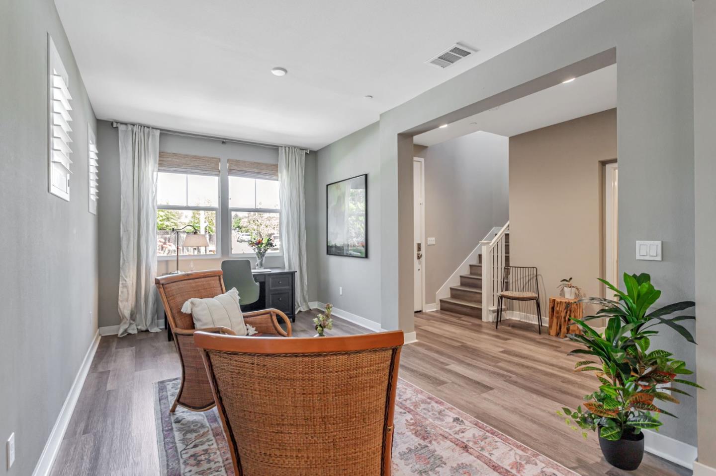 Detail Gallery Image 8 of 41 For 1020 Rodriguez St, Santa Cruz,  CA 95062 - 3 Beds | 2/1 Baths