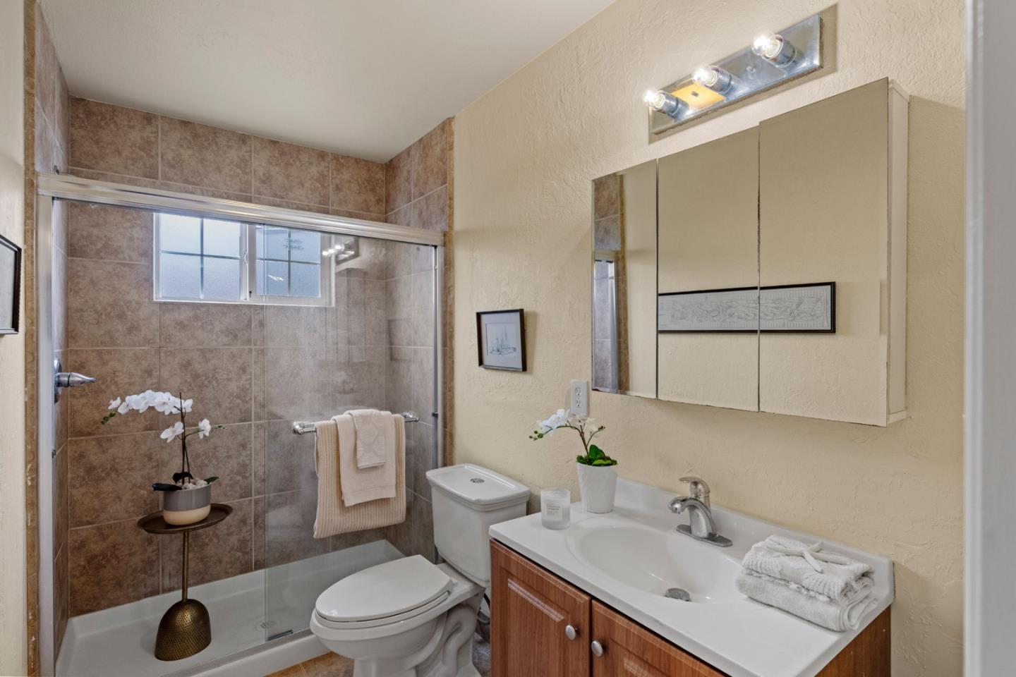 Detail Gallery Image 14 of 19 For 3155 Shuler Cir, Marina,  CA 93933 - 3 Beds | 2 Baths