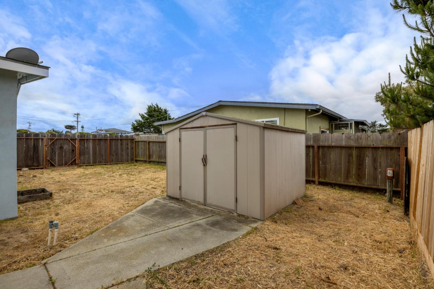 Detail Gallery Image 18 of 19 For 3155 Shuler Cir, Marina,  CA 93933 - 3 Beds | 2 Baths