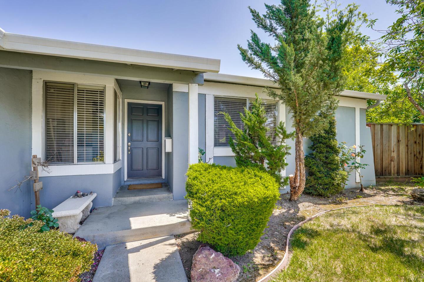 Detail Gallery Image 3 of 42 For 1756 Valhalla Ct, San Jose,  CA 95132 - 3 Beds | 2 Baths