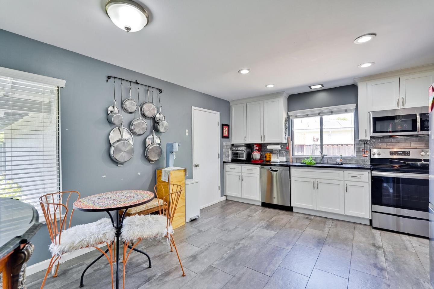 Detail Gallery Image 4 of 42 For 1756 Valhalla Ct, San Jose,  CA 95132 - 3 Beds | 2 Baths