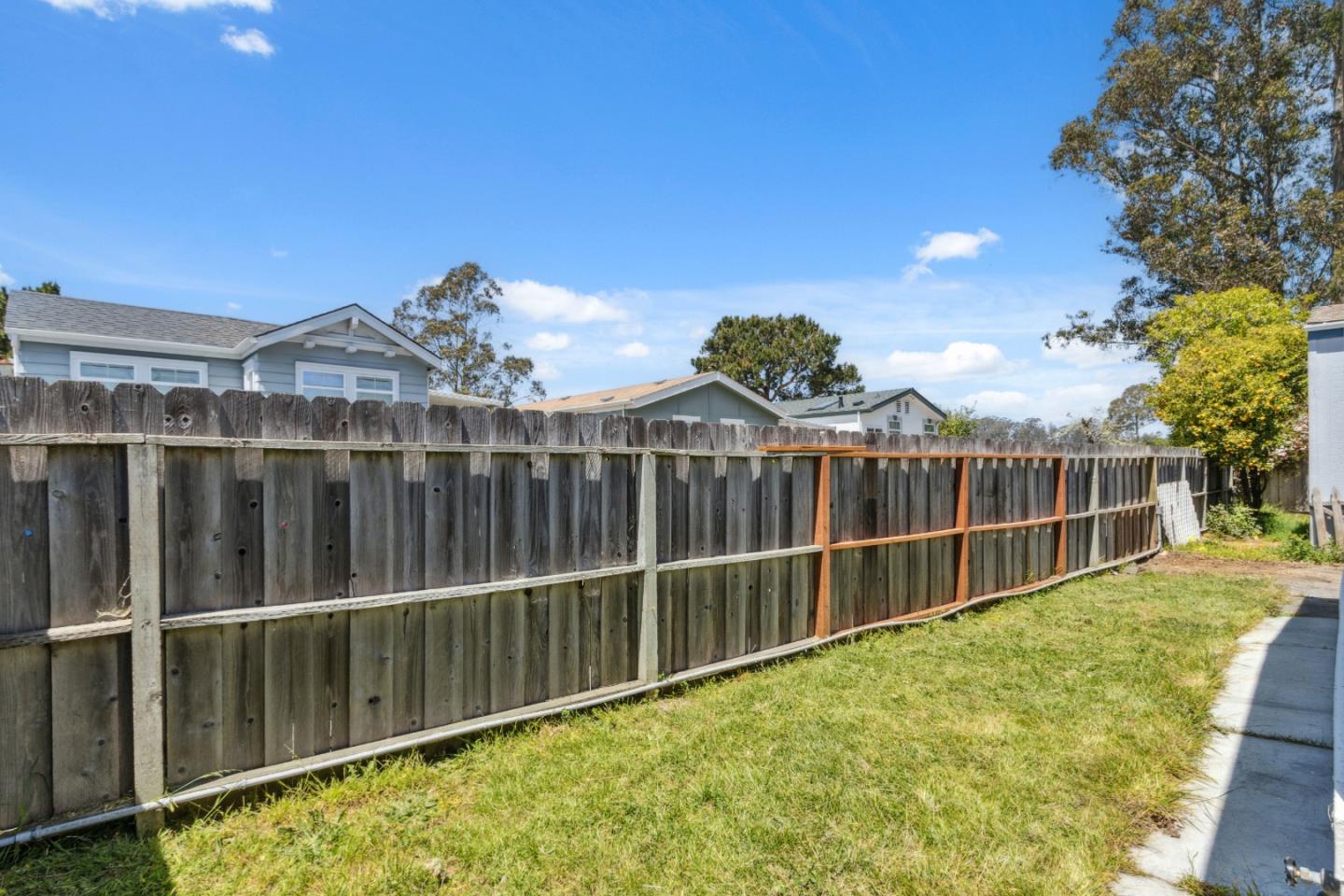 Detail Gallery Image 14 of 33 For 2565 Portola Dr #39,  Santa Cruz,  CA 95062 - 3 Beds | 2 Baths