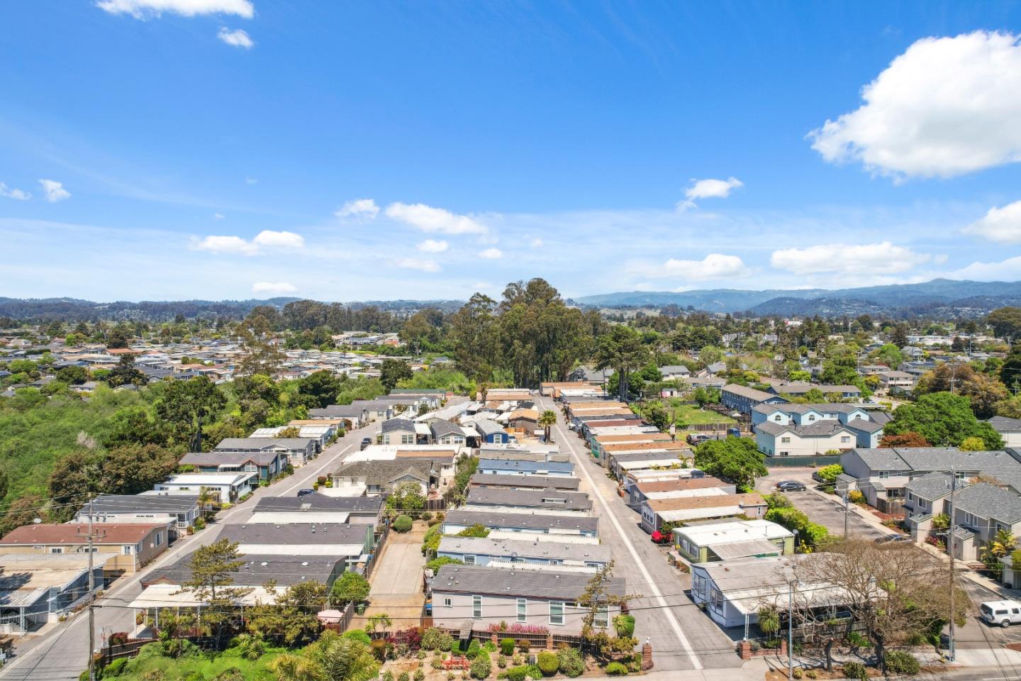 Detail Gallery Image 20 of 33 For 2565 Portola Dr #39,  Santa Cruz,  CA 95062 - 3 Beds | 2 Baths
