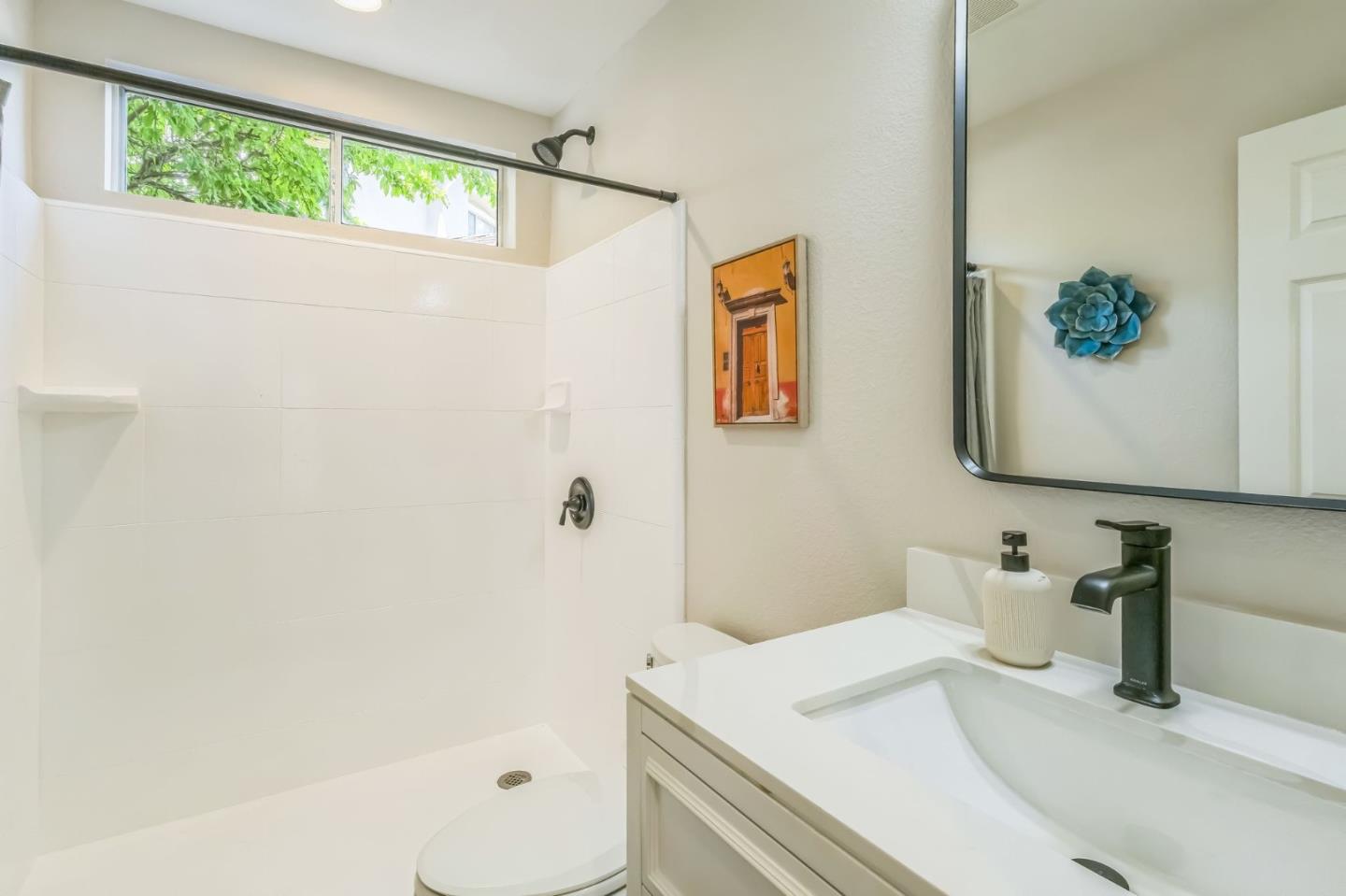 Detail Gallery Image 21 of 58 For 6371 Blackberry Ct, Gilroy,  CA 95020 - 5 Beds | 3 Baths