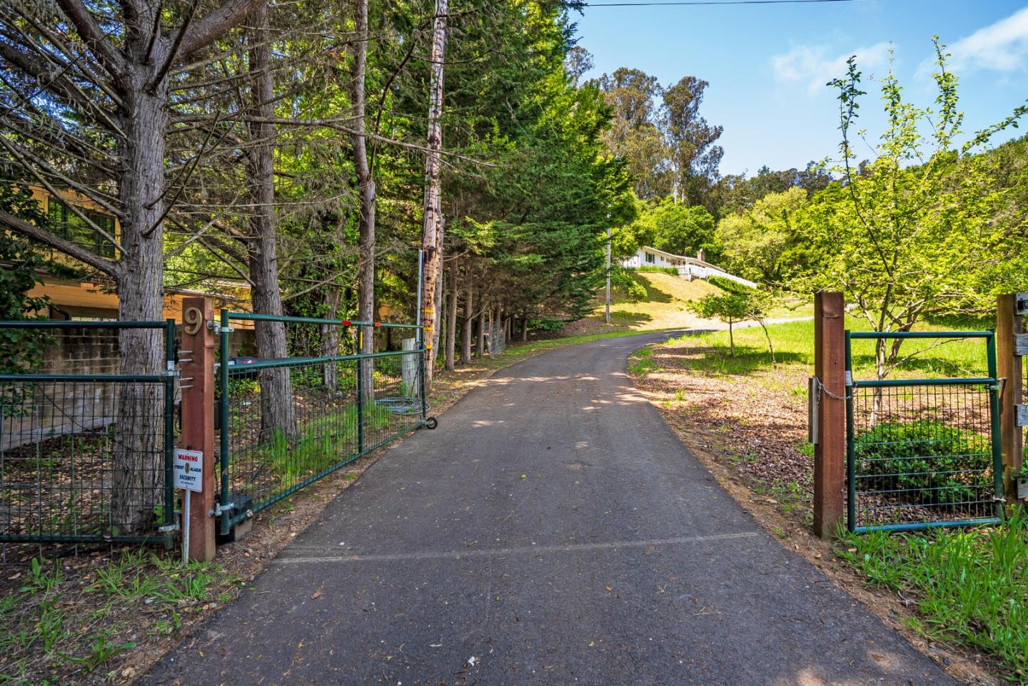 Detail Gallery Image 28 of 40 For 9 Nunes Rd, Watsonville,  CA 95076 - 3 Beds | 2 Baths