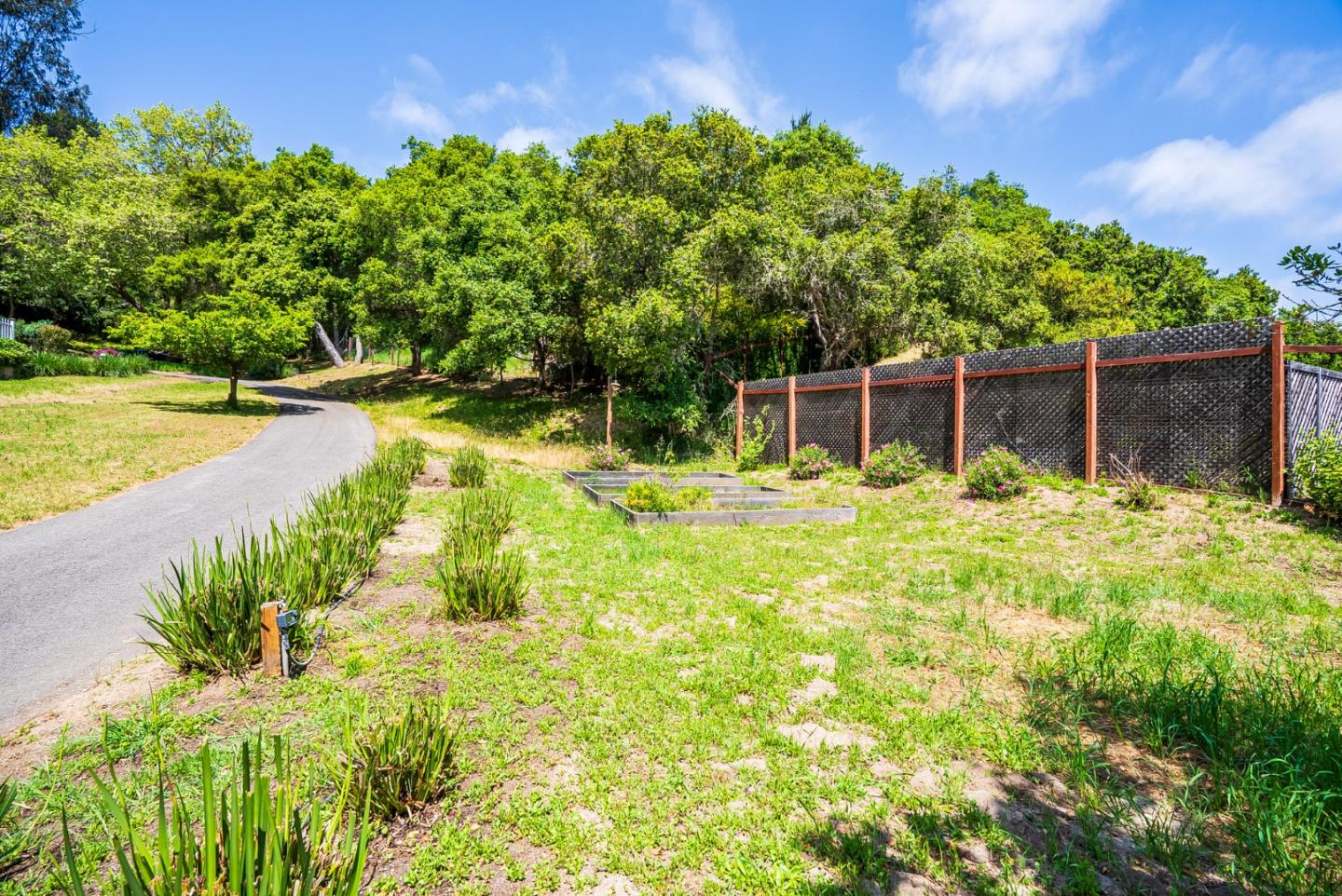 Detail Gallery Image 30 of 40 For 9 Nunes Rd, Watsonville,  CA 95076 - 3 Beds | 2 Baths