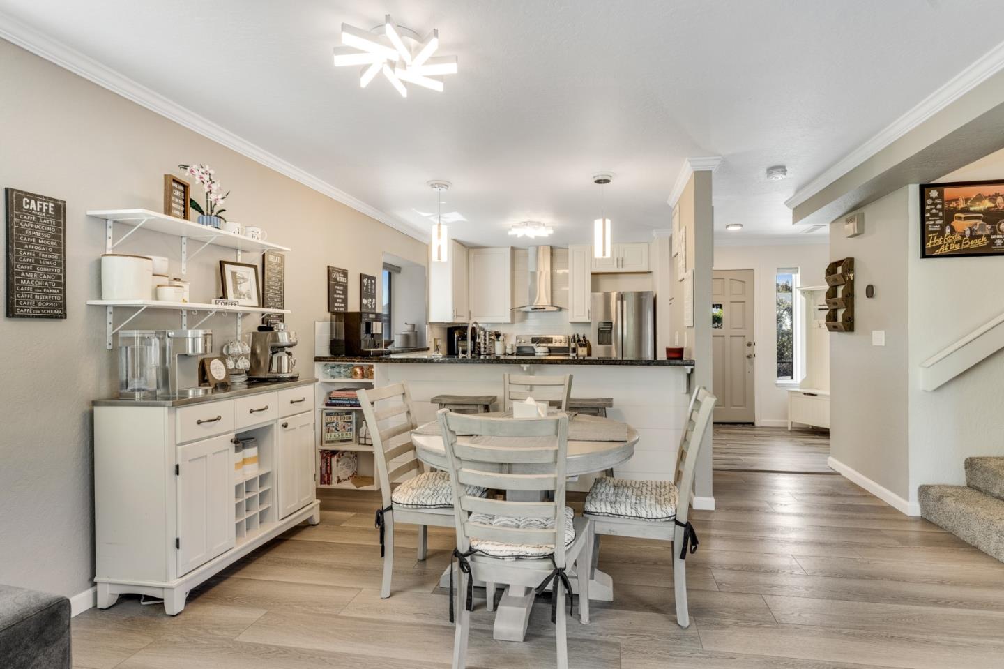 Detail Gallery Image 14 of 46 For 3054 Aptos Hill Ln, Aptos,  CA 95003 - 3 Beds | 2/1 Baths