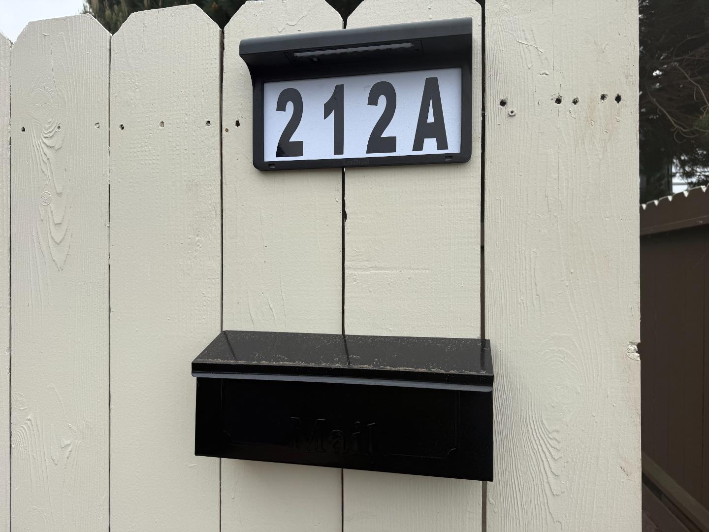Detail Gallery Image 2 of 12 For 212 Village Ln a,  Daly City,  CA 94015 - 2 Beds | 1 Baths