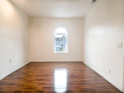Detail Gallery Image 9 of 12 For 212 Village Ln a,  Daly City,  CA 94015 - 2 Beds | 1 Baths