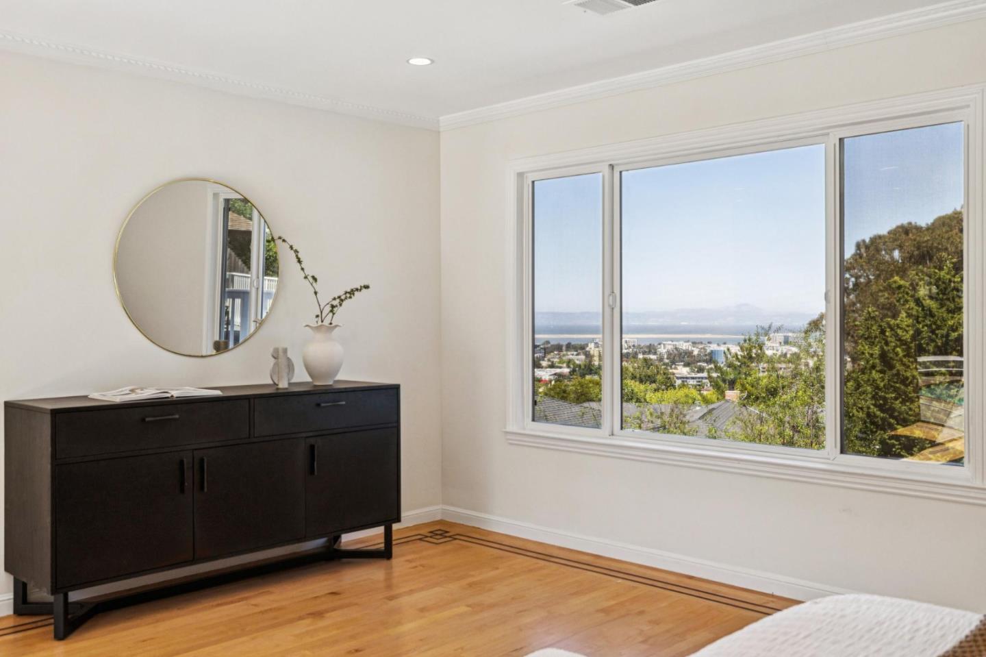 Detail Gallery Image 25 of 59 For 1209 Lake St, Millbrae,  CA 94030 - 6 Beds | 5/1 Baths