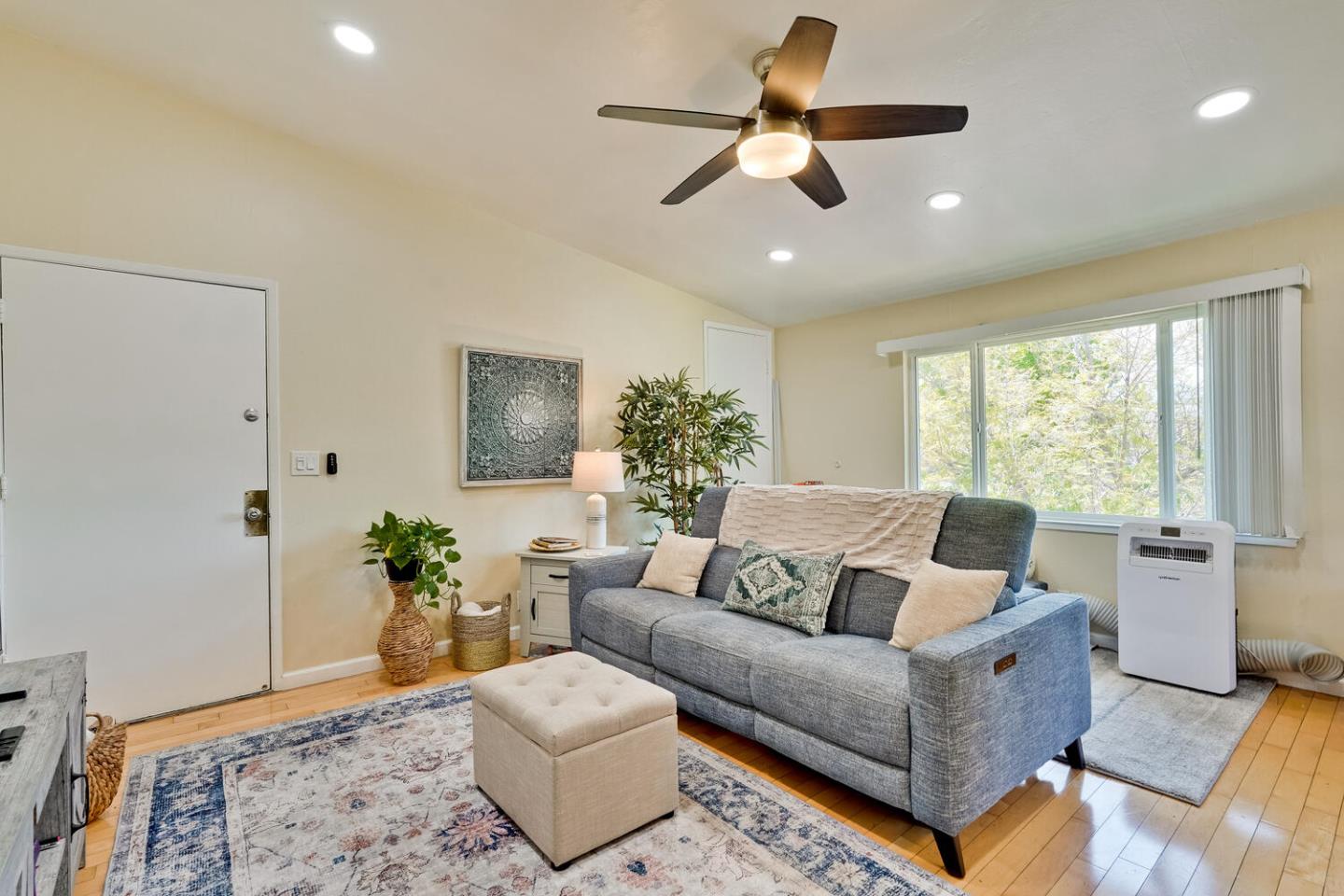 Detail Gallery Image 14 of 39 For 603 Beta Ct, Campbell,  CA 95008 - – Beds | – Baths