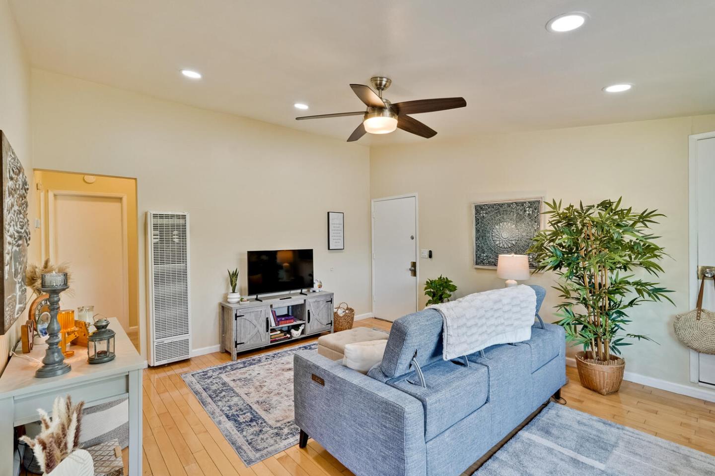 Detail Gallery Image 15 of 39 For 603 Beta Ct, Campbell,  CA 95008 - – Beds | – Baths