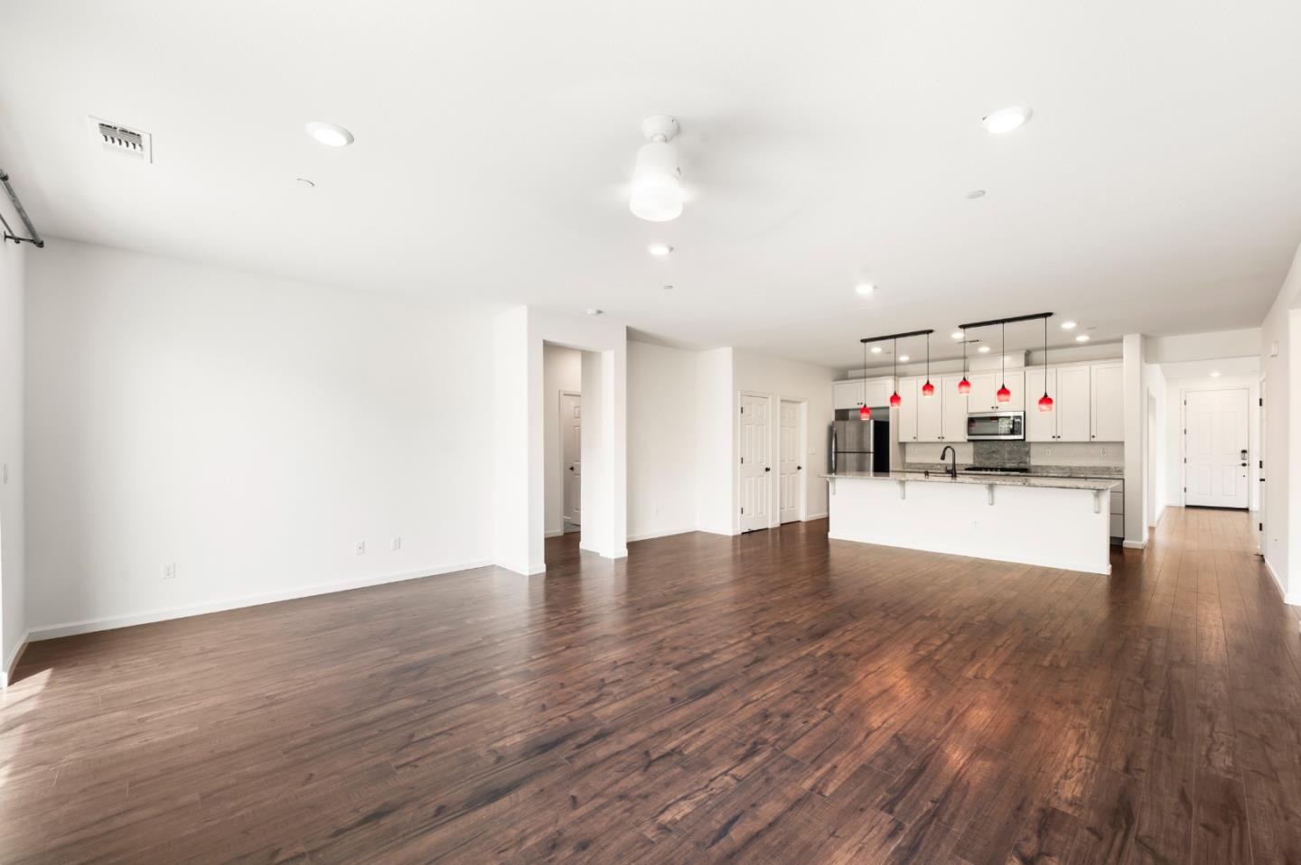 Detail Gallery Image 18 of 51 For 1219 Steinbeck Dr, Hollister,  CA 95023 - 3 Beds | 2 Baths