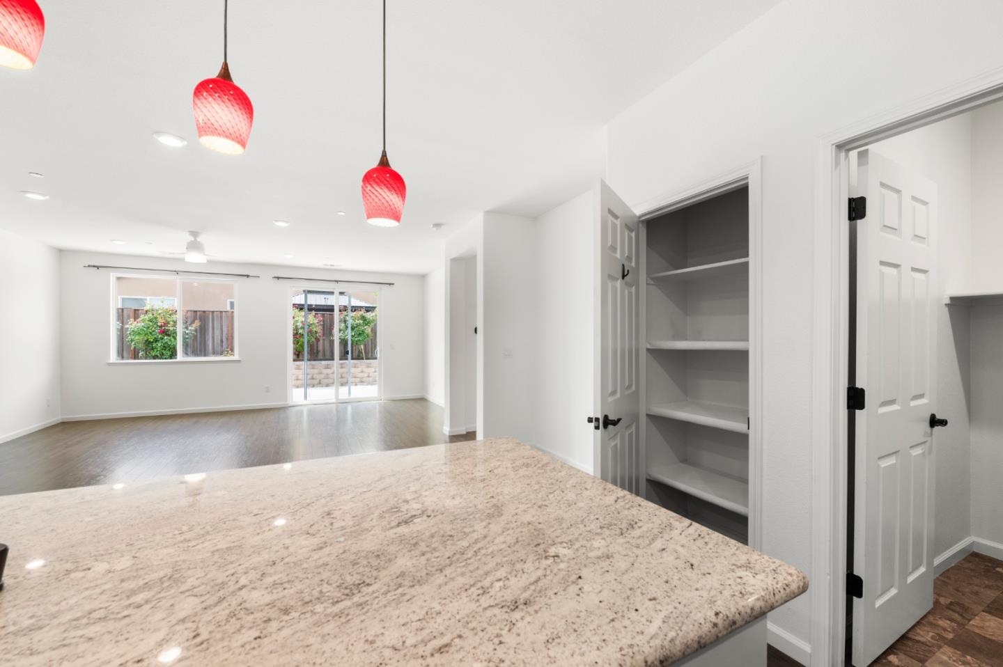 Detail Gallery Image 23 of 51 For 1219 Steinbeck Dr, Hollister,  CA 95023 - 3 Beds | 2 Baths