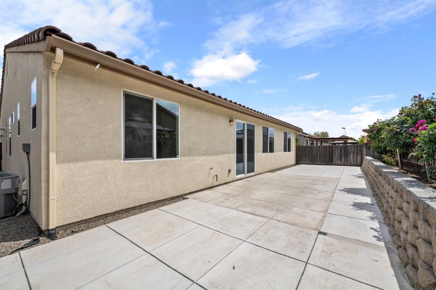 Detail Gallery Image 43 of 51 For 1219 Steinbeck Dr, Hollister,  CA 95023 - 3 Beds | 2 Baths