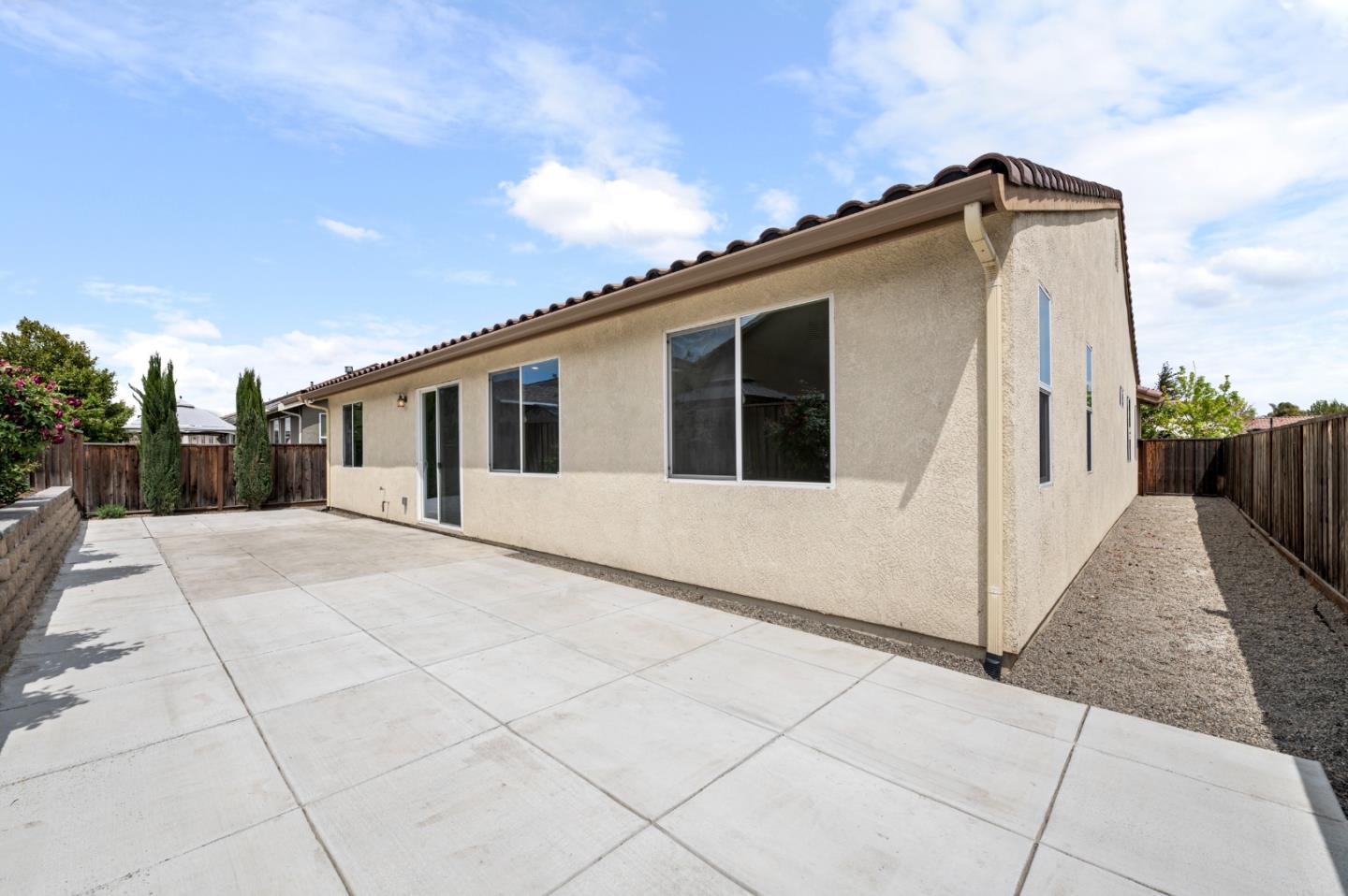 Detail Gallery Image 44 of 51 For 1219 Steinbeck Dr, Hollister,  CA 95023 - 3 Beds | 2 Baths