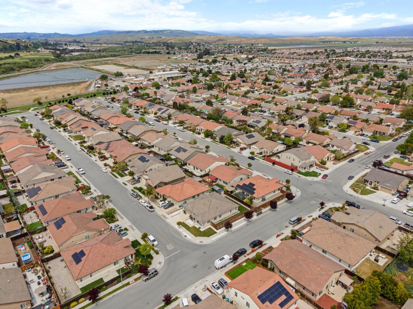 Detail Gallery Image 50 of 51 For 1219 Steinbeck Dr, Hollister,  CA 95023 - 3 Beds | 2 Baths