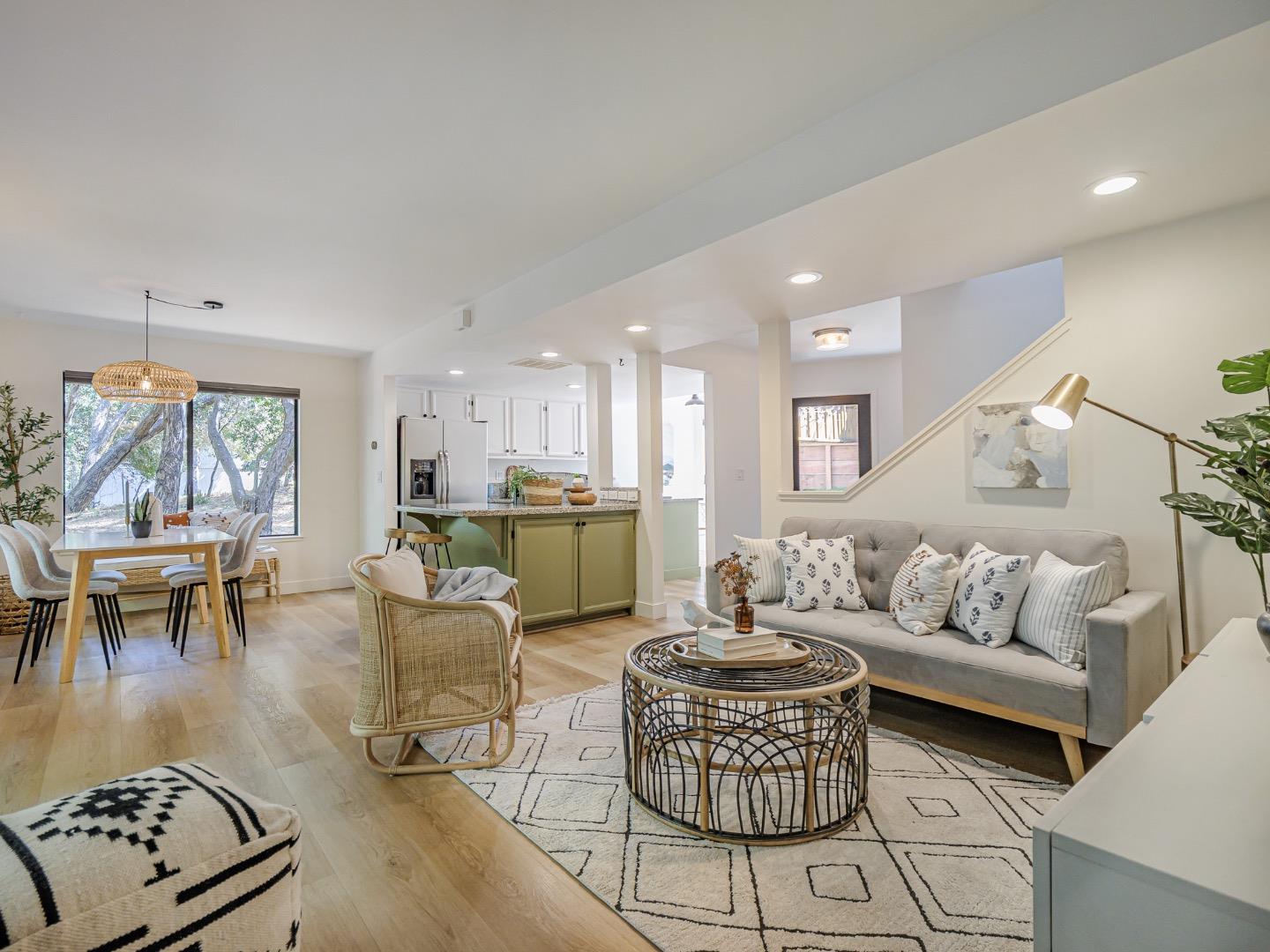 Detail Gallery Image 11 of 39 For 3410 Kenilworth Ln, Santa Cruz,  CA 95065 - 2 Beds | 2/1 Baths