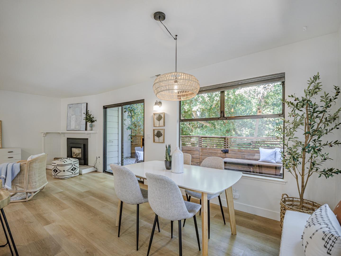 Detail Gallery Image 13 of 39 For 3410 Kenilworth Ln, Santa Cruz,  CA 95065 - 2 Beds | 2/1 Baths