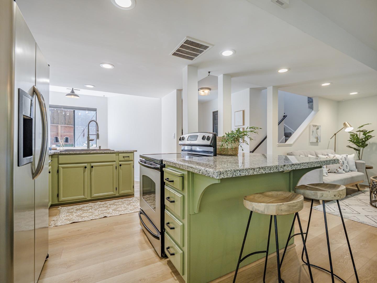 Detail Gallery Image 15 of 39 For 3410 Kenilworth Ln, Santa Cruz,  CA 95065 - 2 Beds | 2/1 Baths