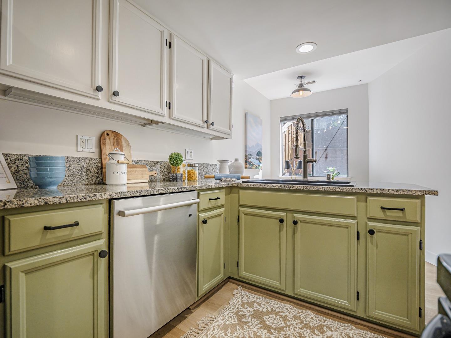 Detail Gallery Image 17 of 39 For 3410 Kenilworth Ln, Santa Cruz,  CA 95065 - 2 Beds | 2/1 Baths