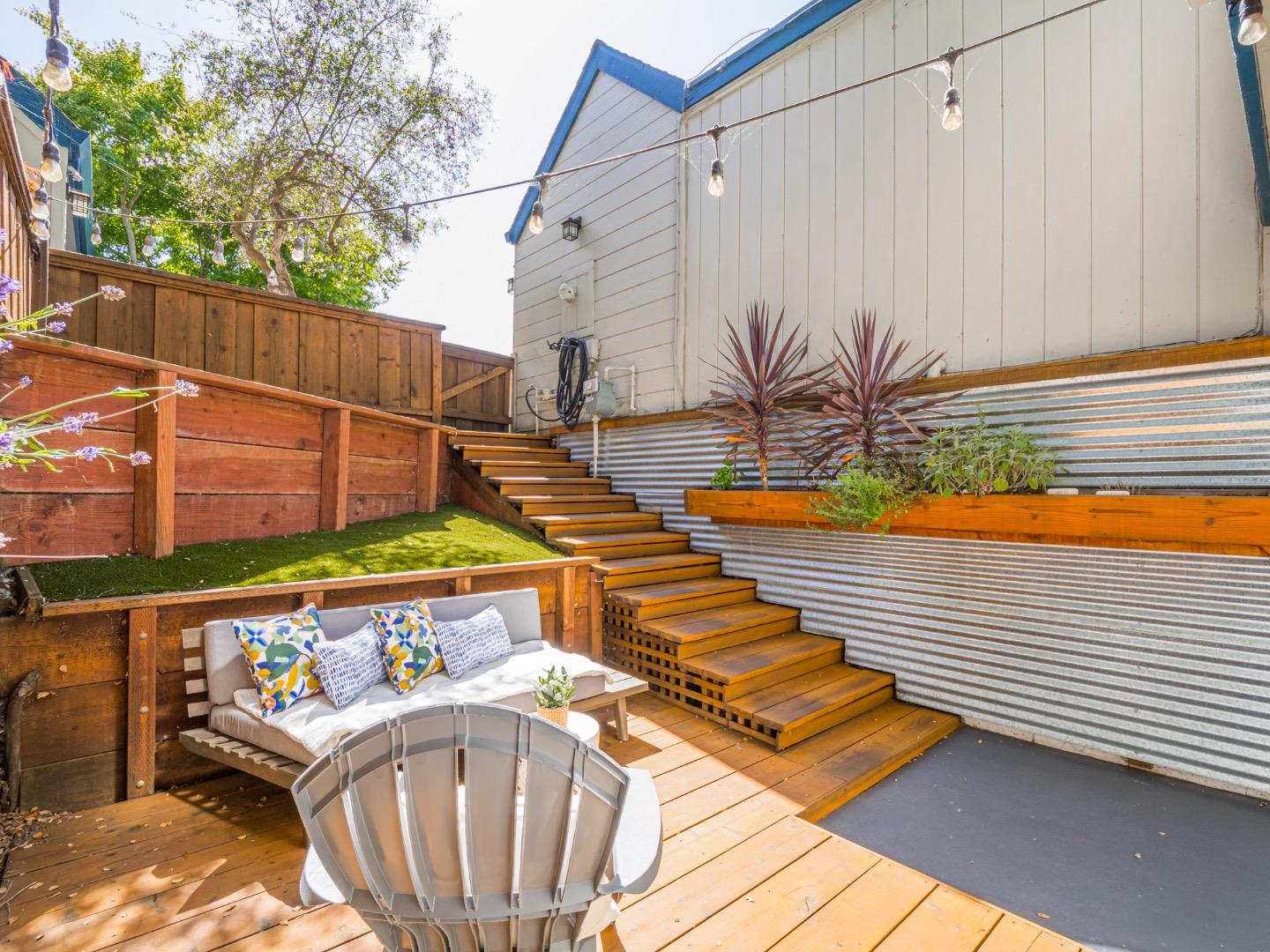 Detail Gallery Image 3 of 39 For 3410 Kenilworth Ln, Santa Cruz,  CA 95065 - 2 Beds | 2/1 Baths