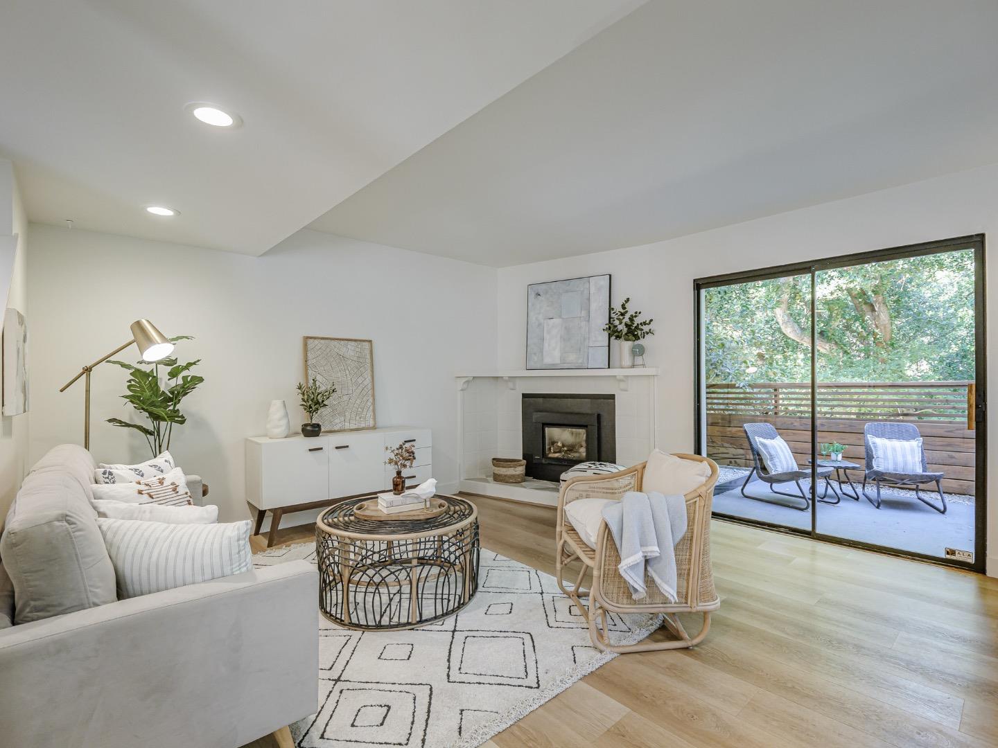 Detail Gallery Image 5 of 39 For 3410 Kenilworth Ln, Santa Cruz,  CA 95065 - 2 Beds | 2/1 Baths