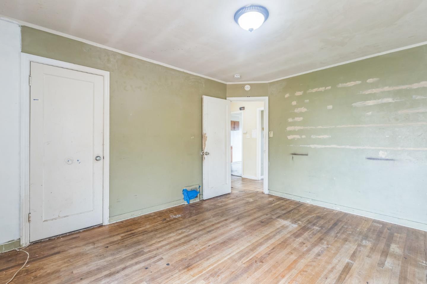 property-img