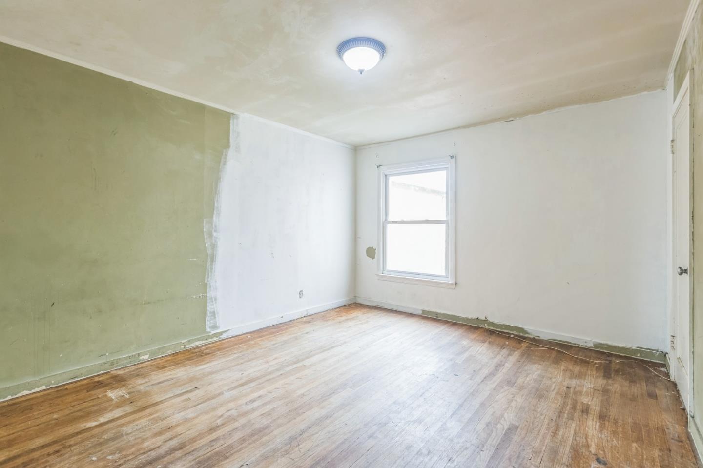 property-img