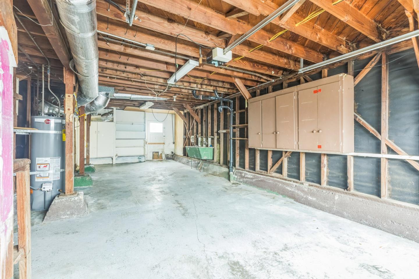 property-img