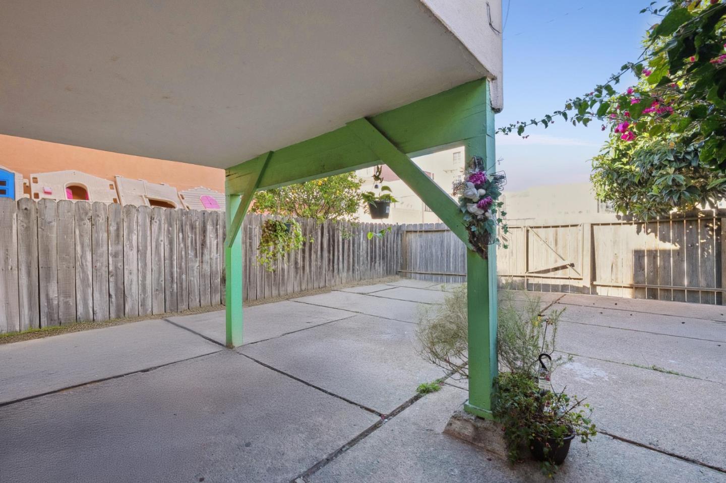 property-img